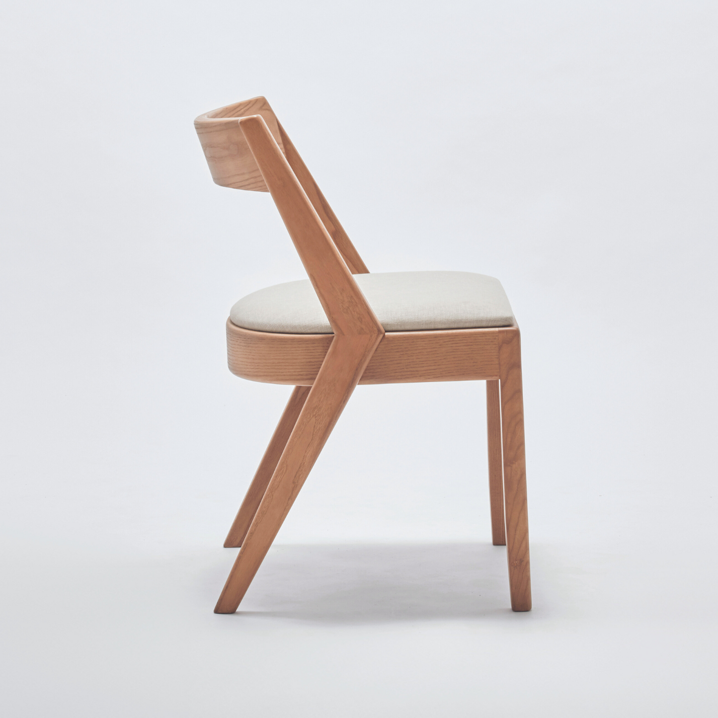 MAKUTI CHAIR IN LIGHT BROWN ASH WOOD