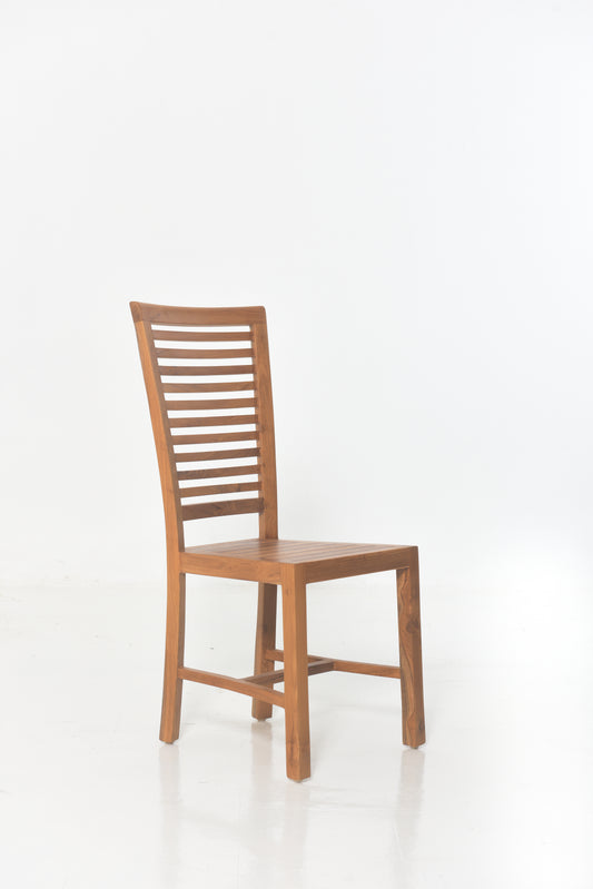 AMBA DINING CHAIR IN TEAK WOOD