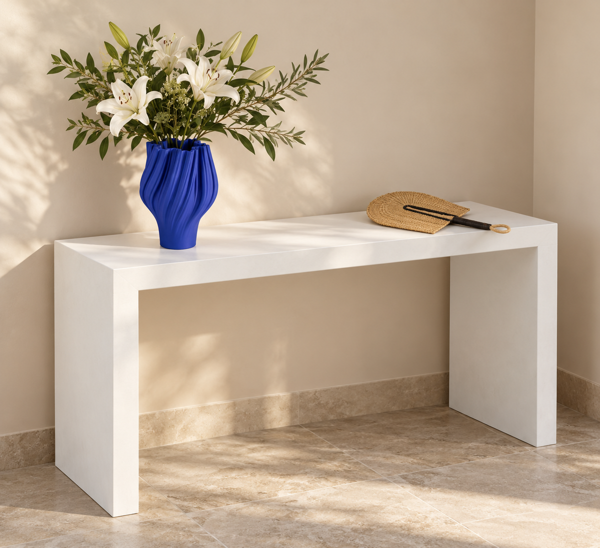 CONSOLE TABLE IN WHITE