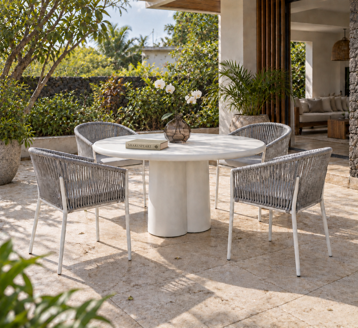 FORTUNA ARMCHAIR