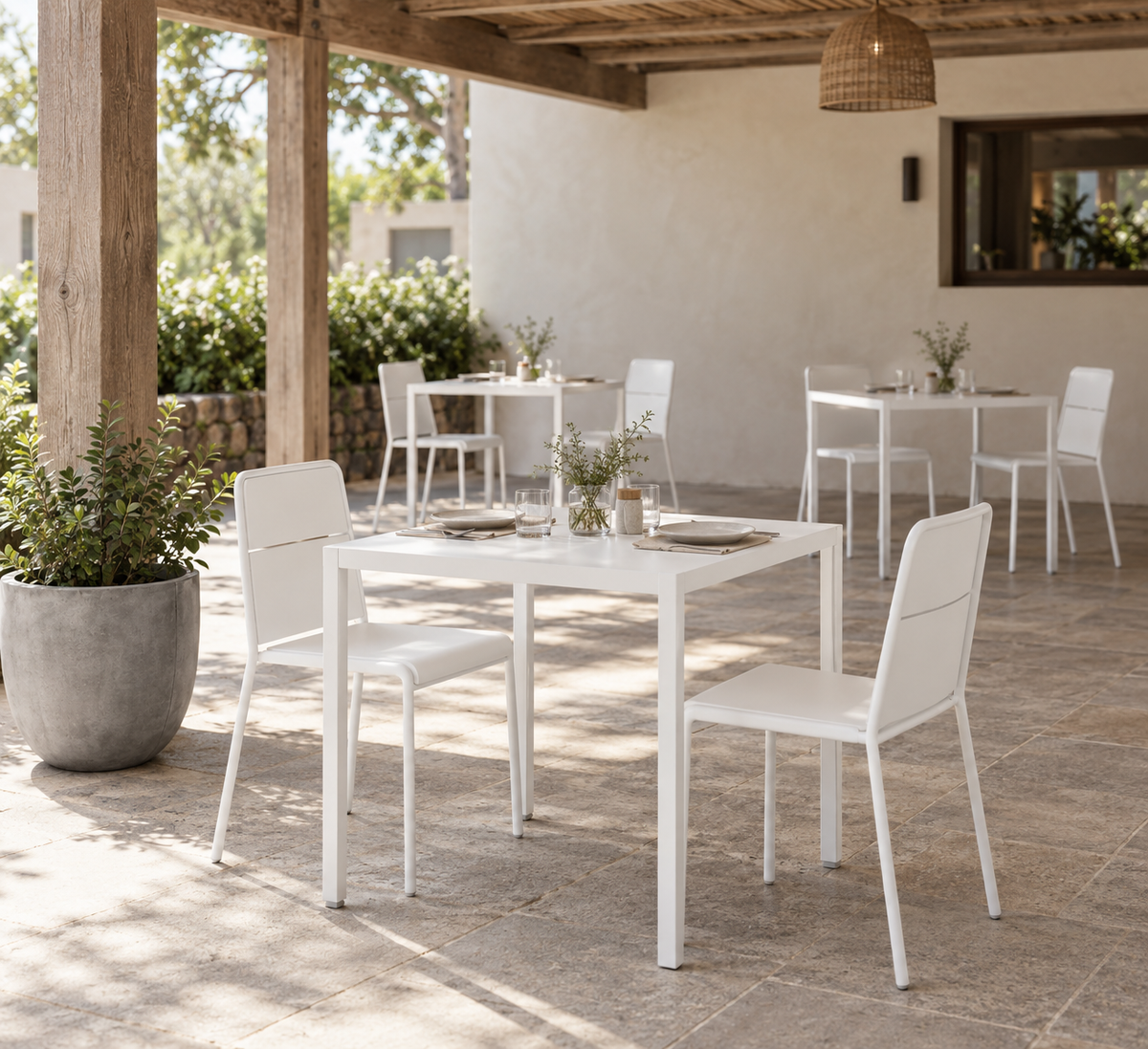 A600 WHITE CHAIR