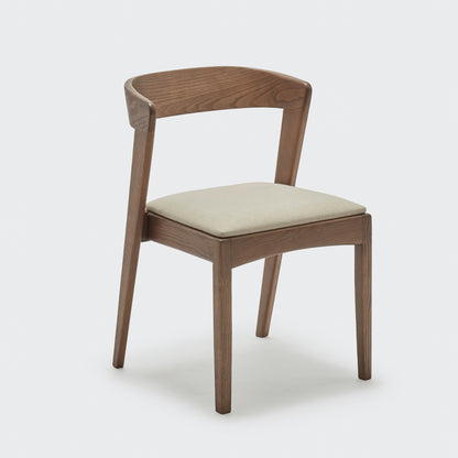 VUTI CHAIR IN TAUPE ASH WOOD