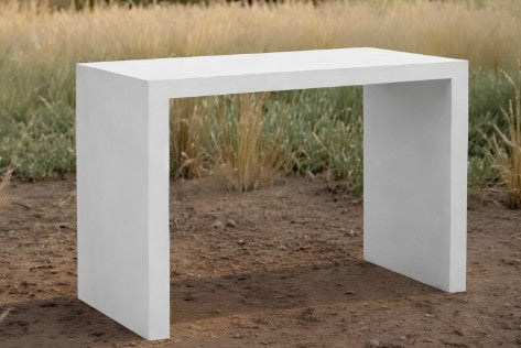 CONSOLE TABLE IN WHITE