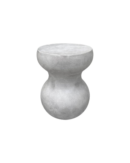 LAMIA STOOL IN WEATHERED CEMENT