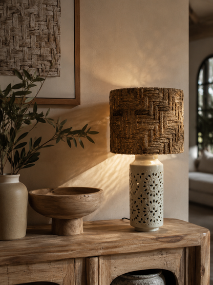 IVORY IRON TABLE LAMP