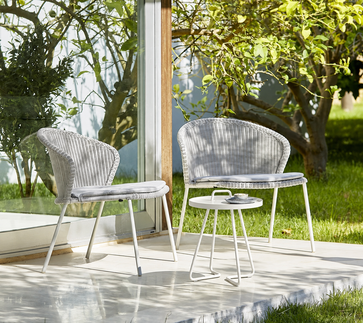 LEAN CHAIR STACKABLE
