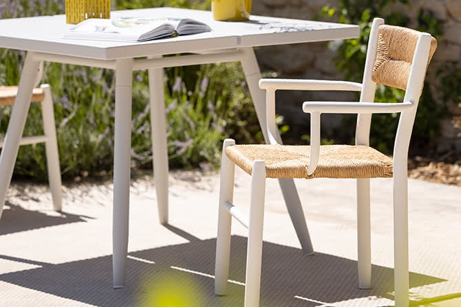 STIPA ARMCHAIR STACKABLE